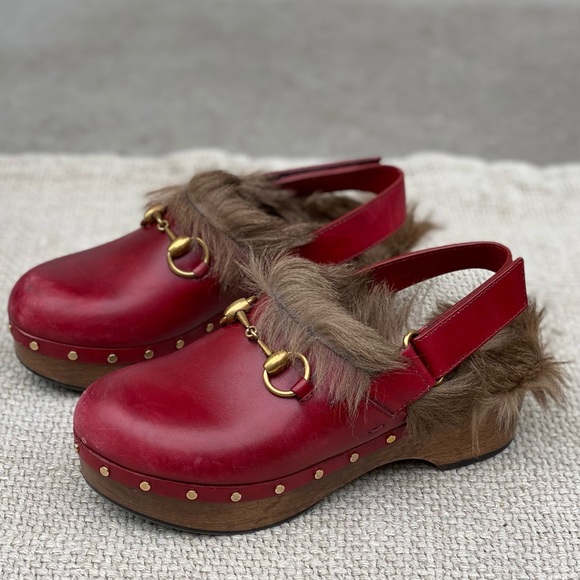 Gucci Amstel Horsebit red leather slingback accent round toe fur trim clogs - Picture 4 of 17